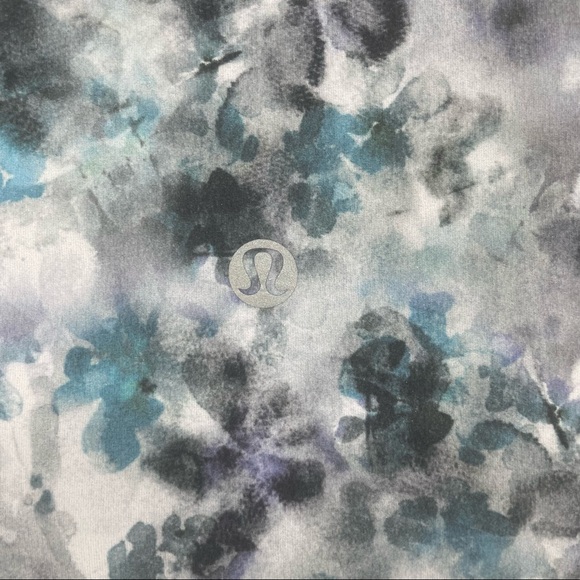 LULULEMON NWT ALIGN HIGH RISE SHORTS 8” IN KALEIDOSCOPE MULTI PRINT 16 18 20 - Picture 8 of 8